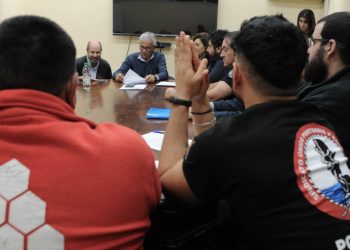 Gobierno anunció preacuerdo entre trabajadores portuarios y Katoen Natie tras intensas negociaciones