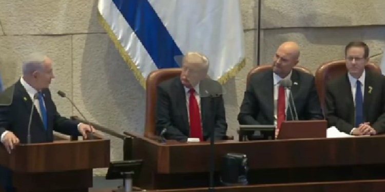 Donald Trump fue ovacionado en el Parlamento de Israel tras el acuerdo de paz en Gaza