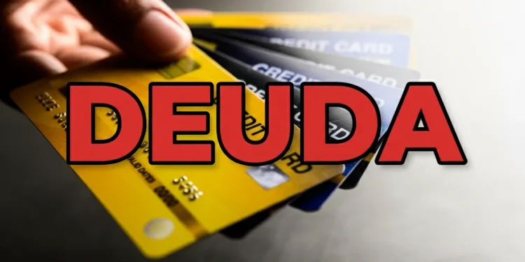 Un cuarto de los hogares argentinos se endeuda para llegar a fin de mes y las tasas de interés se disparan