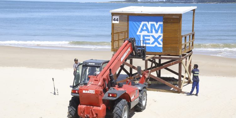 Guardavidas no bajan a la playa este viernes