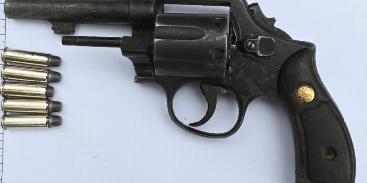 Operativo policial culminó con un hombre condenado por tráfico interno de arma de fuego en Maldonado