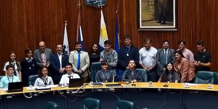 Junta homenajeó al equipo que lleva adelante el concurso del saber