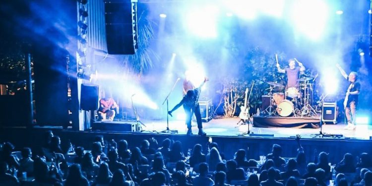 Punta Ballena: Medio y Medio anunció grilla de espectáculos para el verano 2026