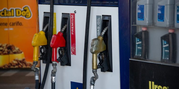Arranca 2026 con baja en los combustibles: descienden nafta y gasoil