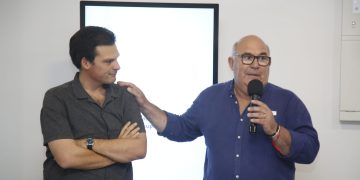 Abella apuesta al trabajo público-privado y la descentralización