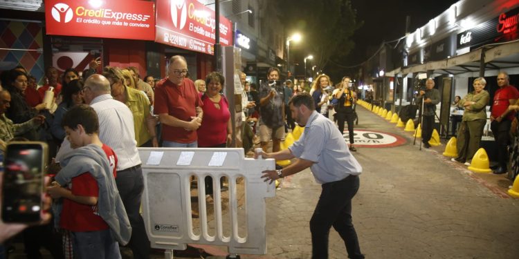 Abrieron peatonal Sarandí este domingo con la mira puesta en devolverle vida al centro