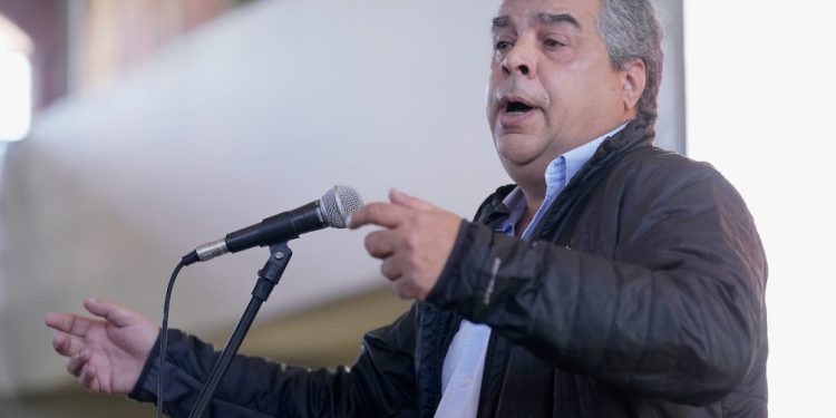 Blás cuestionó la transparencia del gobierno en el conflicto con el astillero Cardama