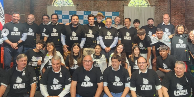 Abella encabezó última reunión del congreso de intendente en Colonia