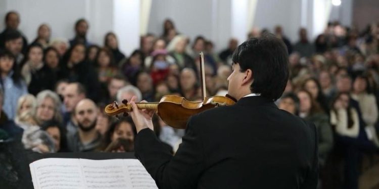 Concierto gratuito de la Camerata de Cuerdas de la Escuela Departamental de Música en la Catedral de Maldonado