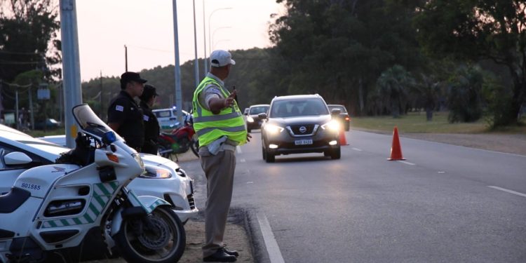Temporada: Policía refuerza controles
