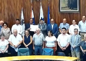 Convenio entre UDE y Congreso Nacional de Ediles abre 2.300 becas universitarias