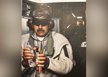 Trump afirma que EE.UU. gobernará Venezuela hasta una transición y difundió foto de Maduro al llegar a Nueva York