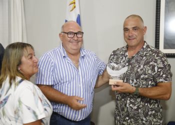 Reconocieron a guardavidas que salvaron la vida de un hombre en el Arroyo San Carlos