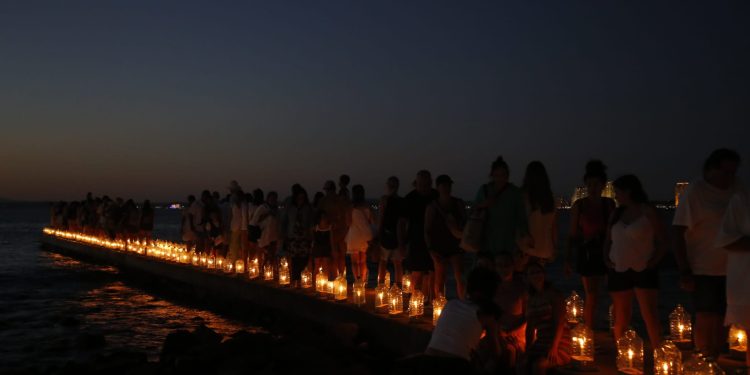 Custodio del paso del tiempo en Punta del Este, el Muelle Mailhos volvió a brillar