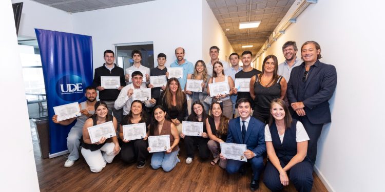 Enjoy Punta del este junto a la Universidad de la Empresa continúan consolidando su apuesta por la capacitación en turismo y entretenimiento
