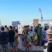 Organizaciones sociales se manifestaron en el puerto de Punta del Este contra la explotación petrolera