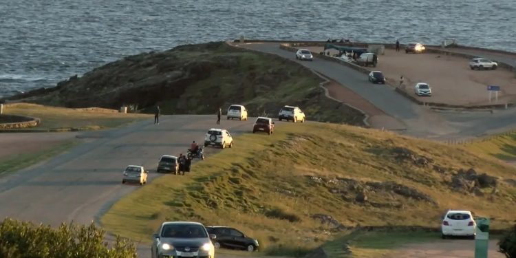 Encuentran el cuerpo de un efectivo policial en Punta Ballena