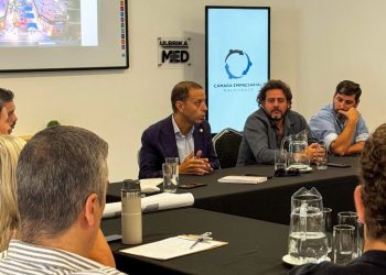 Comerciantes y autoridades avanzan en el proyecto de obra para la peatonal Sarandí