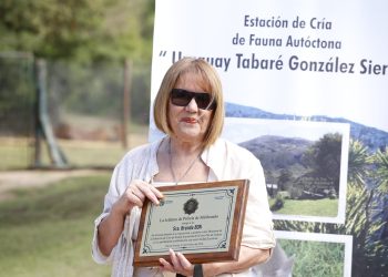 Brenda Bon dejó la dirección de la ECFA en emotiva ceremonia encabezada por el intendente