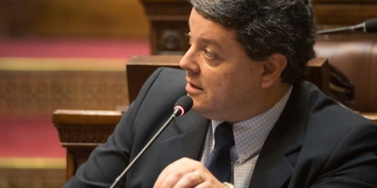 Casaretto sobre el discurso de Yamandú Orsi: “No aborda los grandes temas del país”