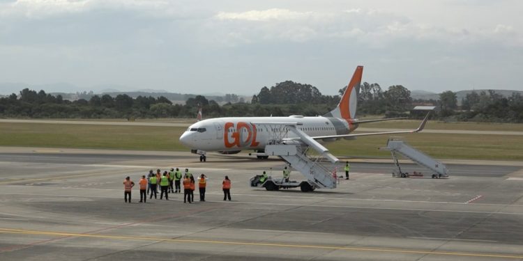Aeropuerto de Punta del Este registra crecimiento en vuelos privados y mantiene actividad tras la temporada