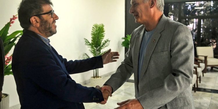 Presidente de Cuba agradeció apoyo de la delegación del F.A. encabezada por Pereira que llegó a la Isla