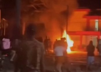 Tensión en la Isla: Atacan sede del Partido Comunista en Cuba