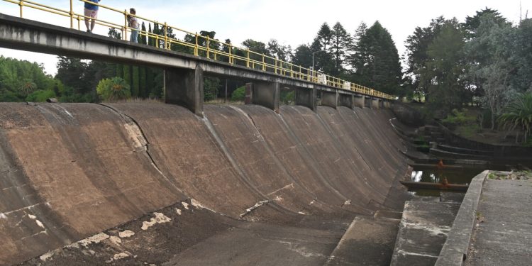 Déficit hídrico reduce reservas de agua en Minas y Solís de Mataojo