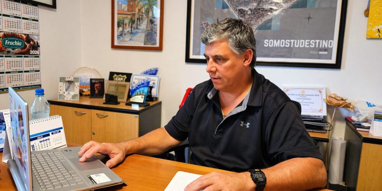 Carballal sobre reclamo de artesanos; “la reunión estaba prevista para el término de la temporada y así será”