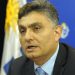 “Nabo de cuarta” y “ladrón”: las críticas de Isaac Alfie al presidente del gobierno español