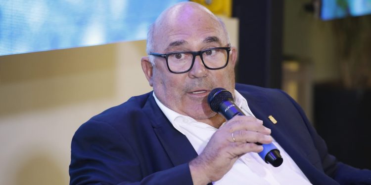 Abella destacó el trabajo con el gobierno nacional para atacar flagelos país y pidió hacerlo sin banderas políticas