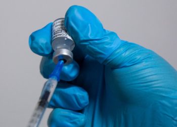 Nueva vacuna contra HPV apunta tanto a mujeres como hombres