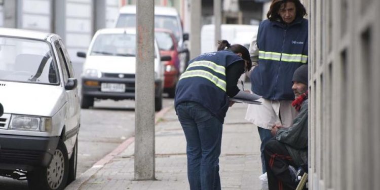 Personas en situación de calle: denuncias en el interior del país continúan por el Servicio 911