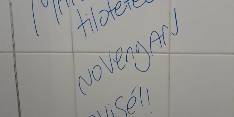 Amenazas en liceos: ¿broma o reto viral?