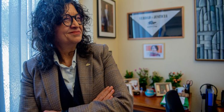 ¿Qué pasa con la secretaria del Pasado Reciente? Piden explicaciones al gobierno por denuncias realizadas contra la jerarca