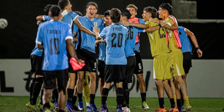 La nueva generación celeste vuelve al mundo: Uruguay goleó a Venezuela y rompió 13 años de ausencia