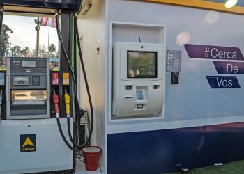 Gobierno definirá semana próxima qué hacer con el precio de los combustibles