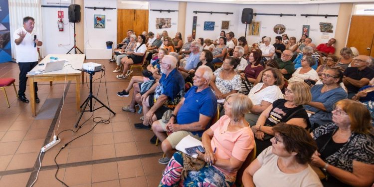 La inteligencia artificial aterriza en Punta del Este con un taller práctico y abierto a todo público