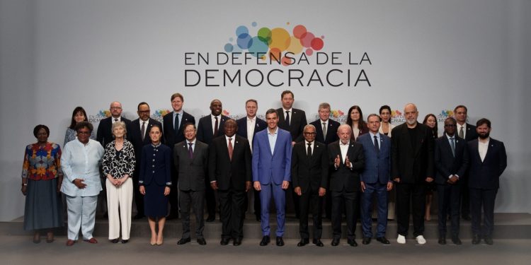 Presencia de Yamandú Orsi en Barcelona fue “un extraordinario éxito”