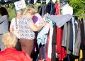 La feria Second Hand volvió a reunir a vecinos en una jornada de moda, música y encuentro