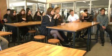 Charlas de manejo defensivo en liceos exonerarán de esa instancia a alumnos participantes al sacar su licencia de conducir