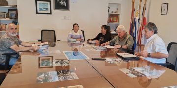 Carballal se reunió con delegados de artesanos y les informó que proyecto será informado a todos