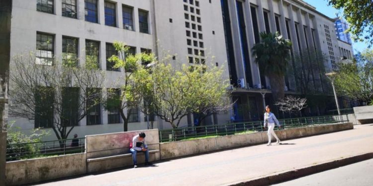 Futuro de las AFAP vuelve a la discusión pública; Oddone intenta calmar ánimos ante planteos confusos y ratifica edad jubilatoria en 65 años