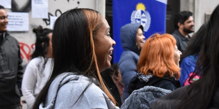 Población migrante ante el BPS se duplicó entre 2017 y 2026; la mayoría son hombres y tiene en promedio 40 años