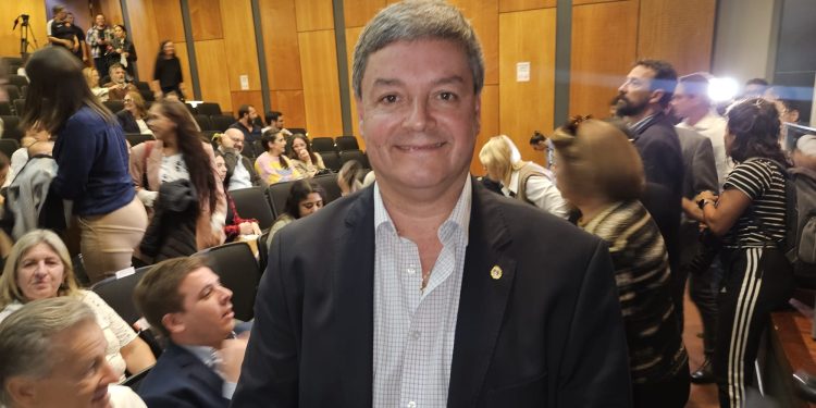 Casaretto pide cautela por caso Cipriani y cuestiona decisiones en ASSE y el Hemocentro