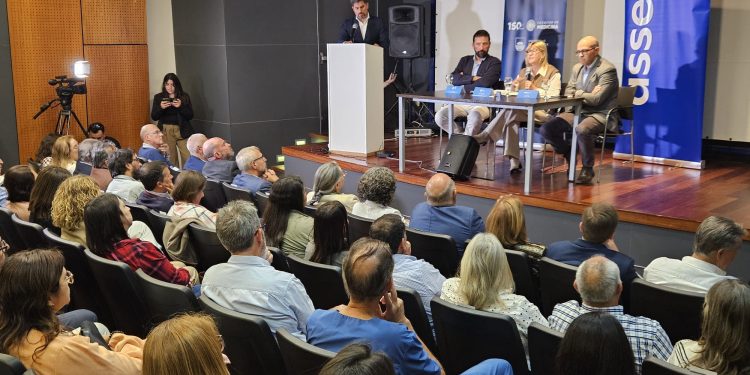 Maldonado se posiciona como polo médico: histórico acuerdo entre ASSE y Facultad de Medicina impulsa la formación de profesionales en los últimos años de carrera