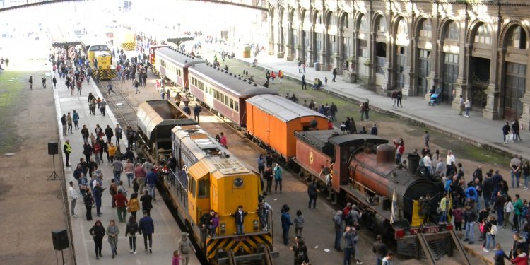 Impulsan centro intermodal de transporte que incluya las instalaciones de Estación General Artigas de trenes