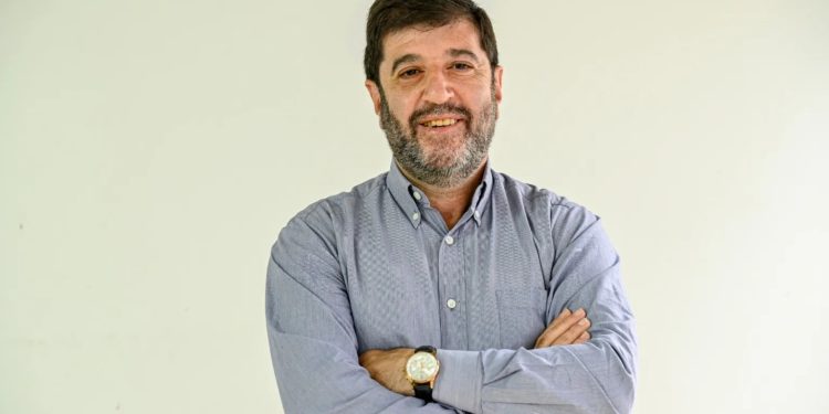 Frente Amplio comienza gira por todo el país para dialogar con militantes