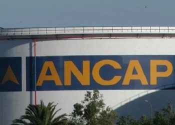 ANCAP trabaja en la reparación de un oleoducto tras detectar una pérdida controlada en Maldonado