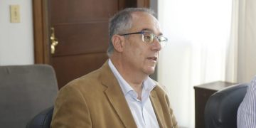 Mahía presentó en Maldonado el proyecto de Universidad de la Educación y defendió la formación docente universitaria